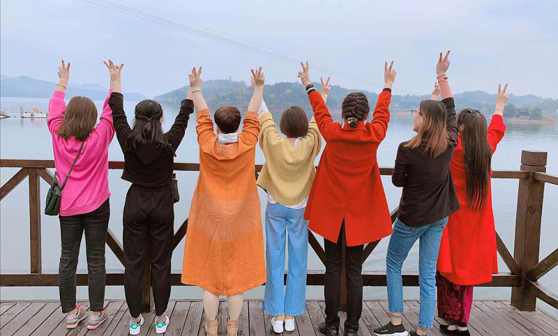 黄片免费视频软件泰員工